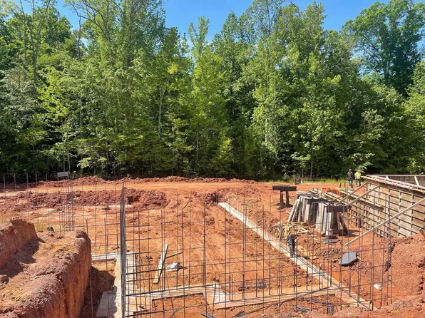 132 Cramerton Dr NE, Holly Springs, NC 27540