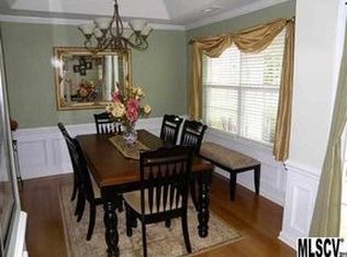 5035 Abernethy Park Dr, Hickory, NC 28602
