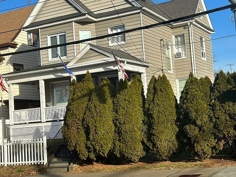 183 Roberts Ave #B — Photo 1