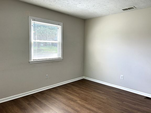 5th image of 1286 Centre Pkwy