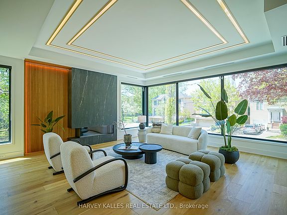 4th image of 585 Bedford Park Ave
