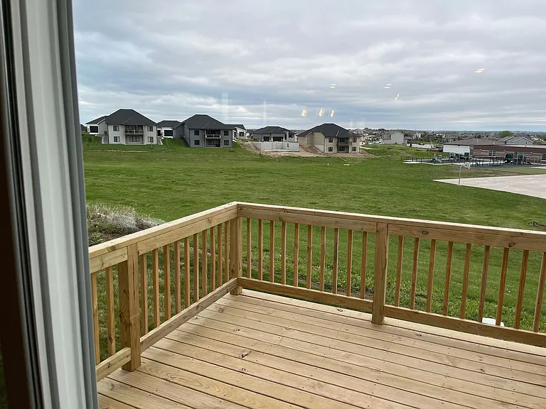 12354 Edgewater Dr — Photo 16