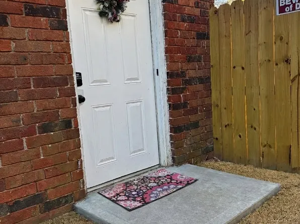 1197 Seven Springs Cir, Marietta, GA 30068