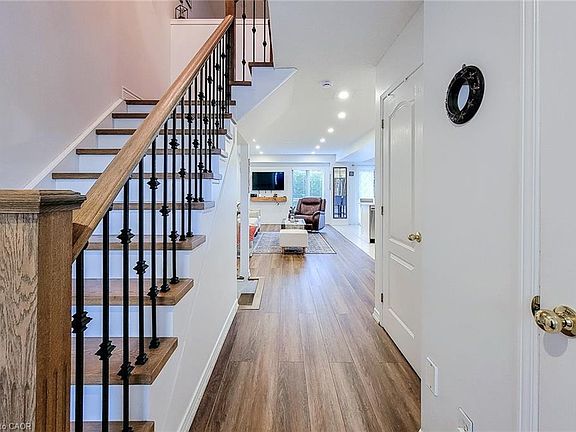 5th image of 18 Cedar St #19
