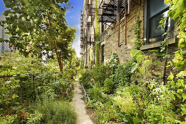 Sold by Corcoran | media 19