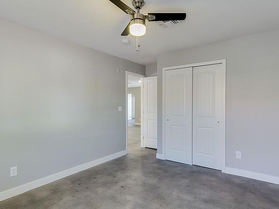 5th image of 2621 E Campbell Ave