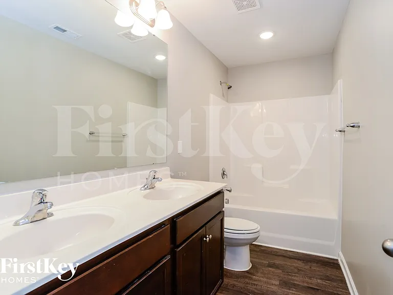 5615 Cobblestone Glen Dr — Photo 11