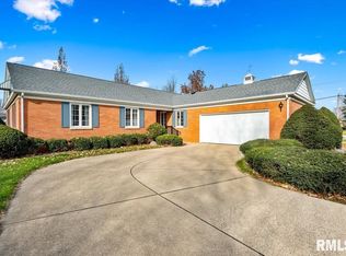 601 S West St, Tremont, IL