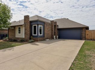 2112 NW 172nd St, Edmond, OK 73012