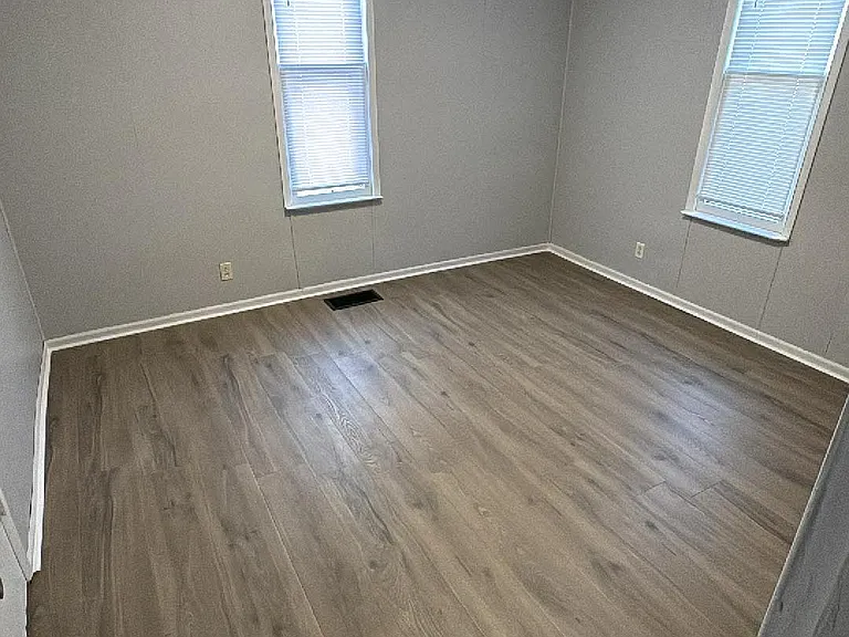 120 Garfield Ave — Photo 14