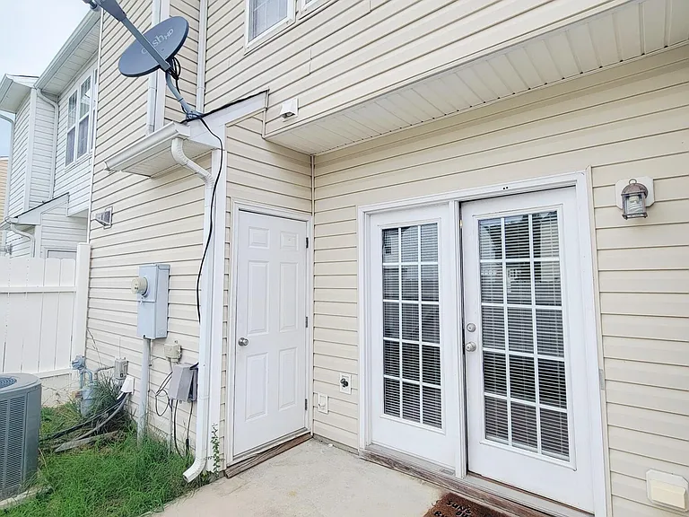8327 Glenwood Springs Ct — Photo 44