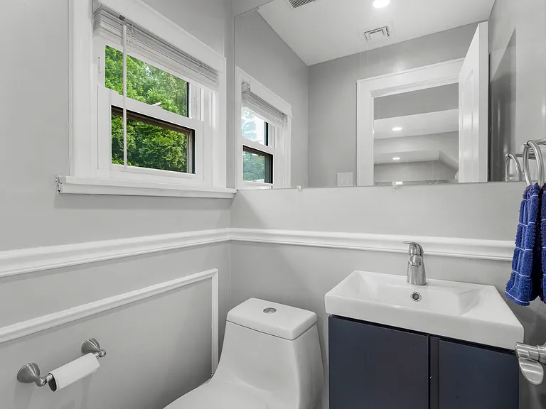 76 Chestnut Ave — Photo 13