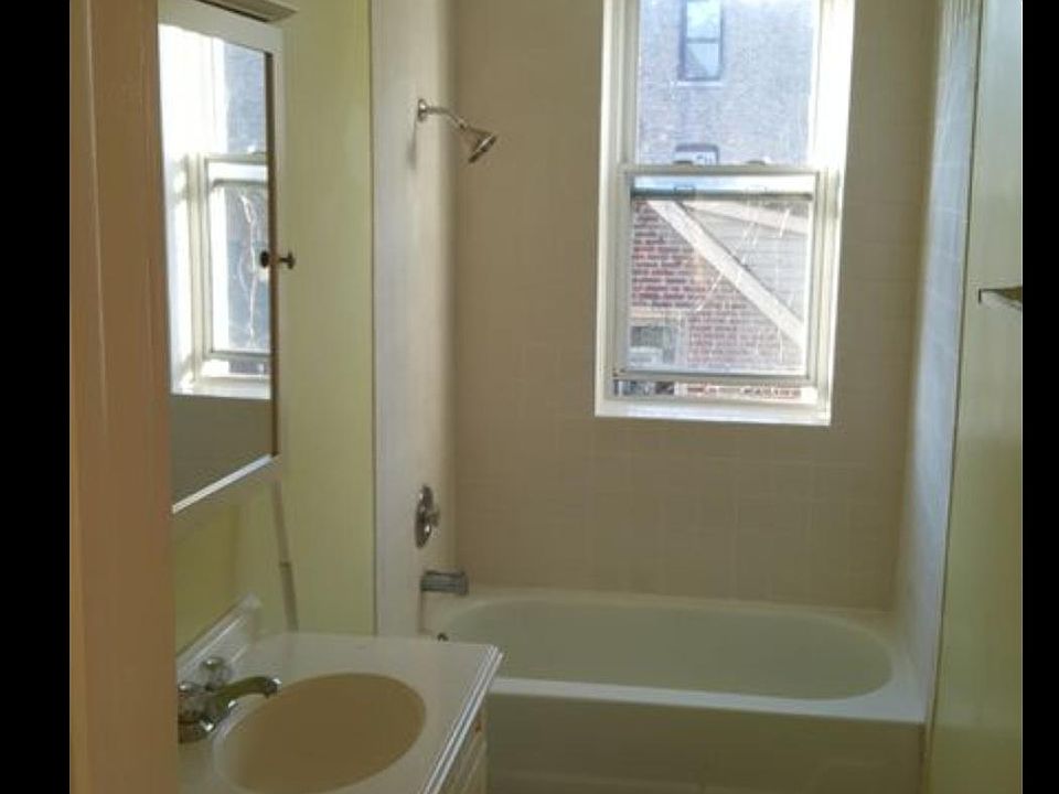 2nd Bathroom