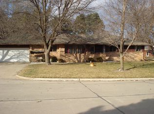 1514 Elmwood Dr, Onawa, IA 51040