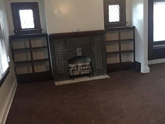 4th image of 4379 E 131st St