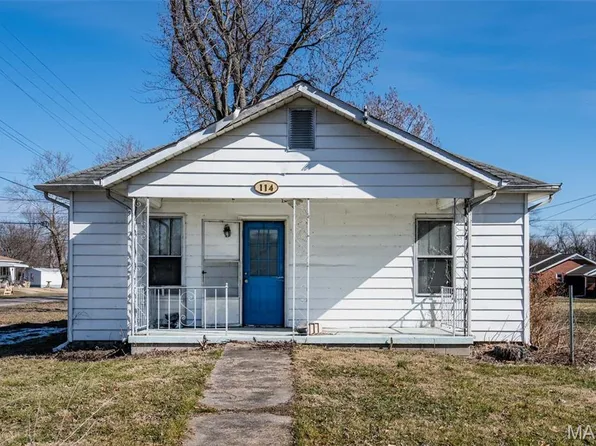 114 N West St, Elkville, IL 62932