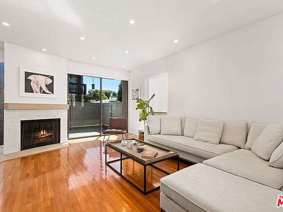 3rd image of 925 14th St APT 21