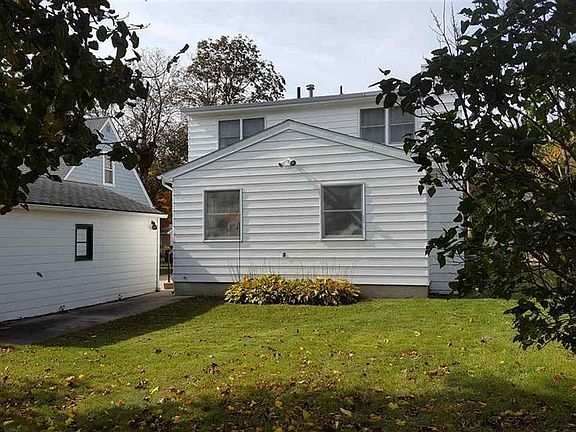 2nd image of 919 N Harrison Ave