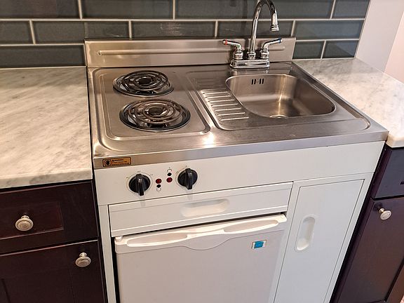 5th image of 216 W 100th St APT 1101