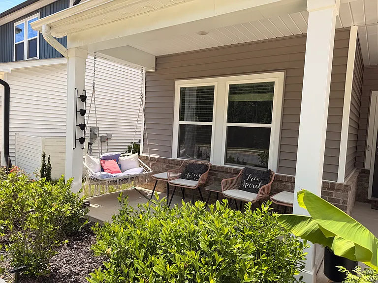 108 Squirrel Oaks Ln — Photo 3