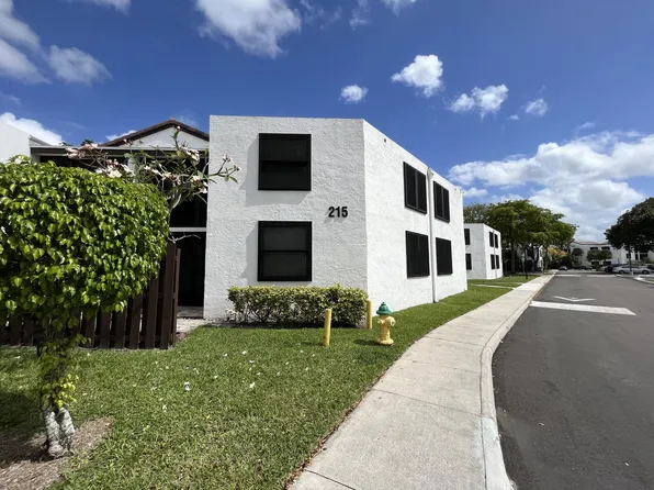 215 Lake Pointe Dr APT 104, Oakland Park, FL 33309