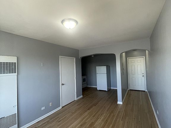 3rd image of 2123 S 51st Ct #11224248
