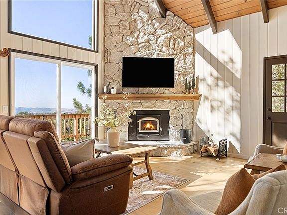 5th image of 1403 Yosemite Dr