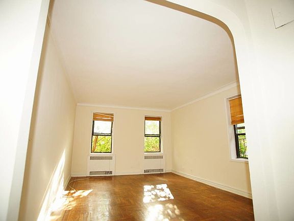 4th image of 1536 51st St APT D3