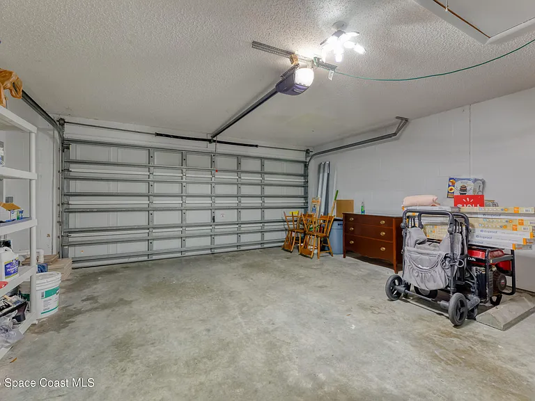 4540 Bellaluna Dr — Photo 32