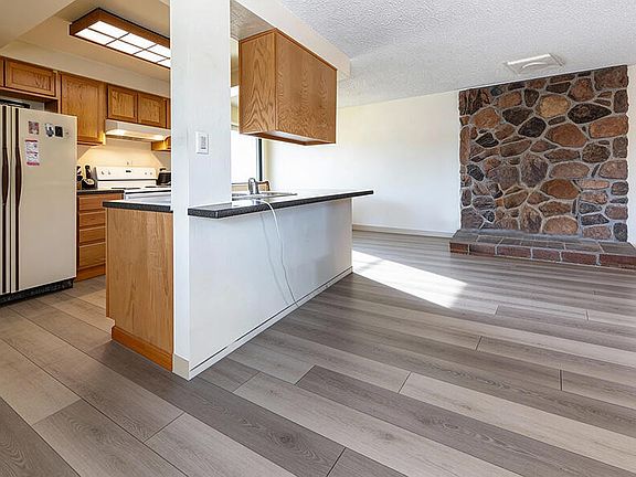 2nd image of 800 Jamaica Ave APT 4