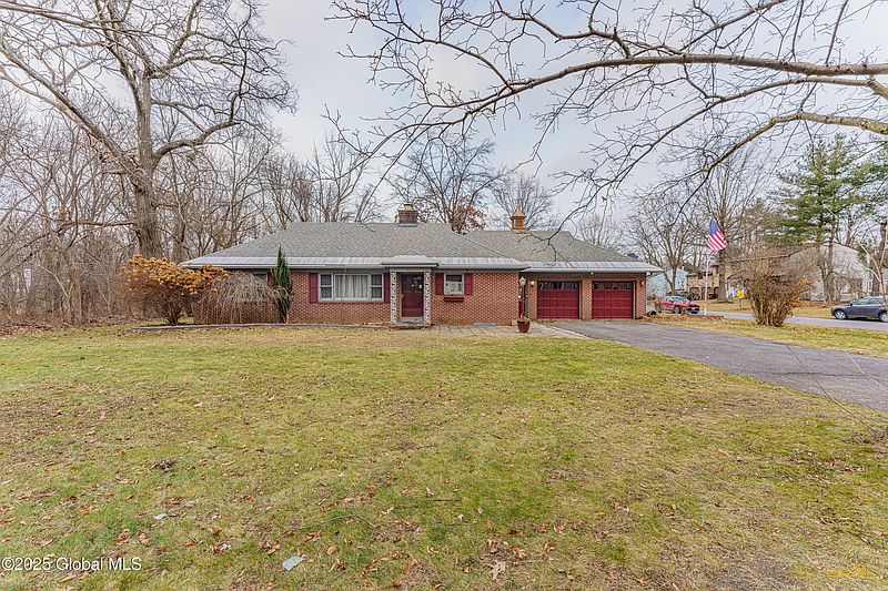 2nd image of 413 Feura Bush Road