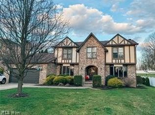3874 April Dr, Uniontown, OH 44685