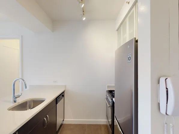 808 Columbus Avenue image 1 of 9