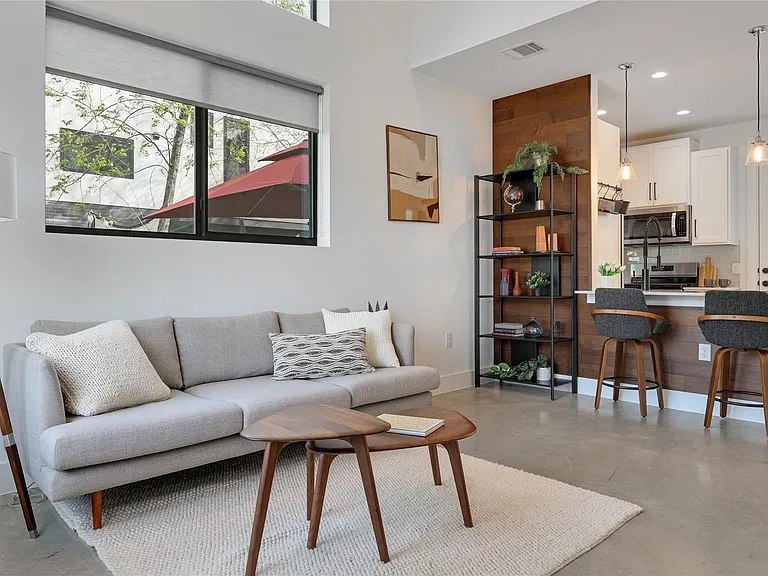 1208 Walnut Ave #2 — Photo 7