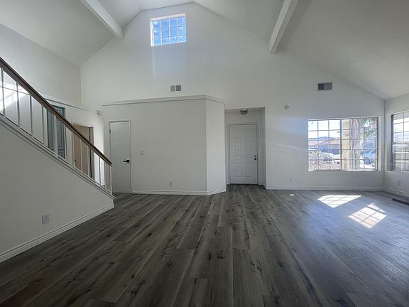 5th image of 5129 Essex Dr