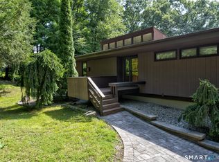 15 Brookridge Drive, Avon, CT 06001