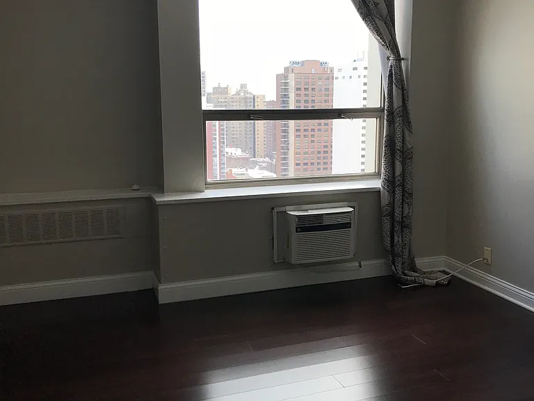 1460 Sandburg St #2401 — Photo 12