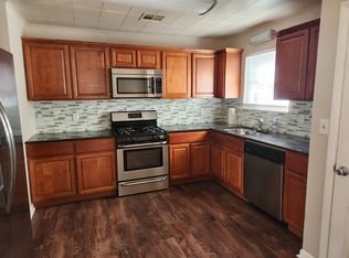 1020 W Symmes St, Norman, OK 73069