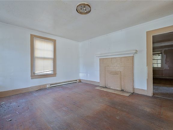 4th image of 106 Frances St