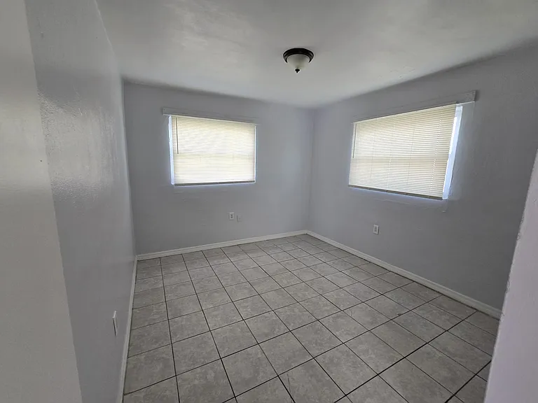 919 Randall St #921 — Photo 16