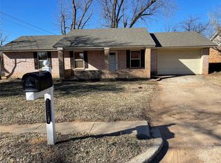 19 Echo Ln, Harrah, OK 73045
