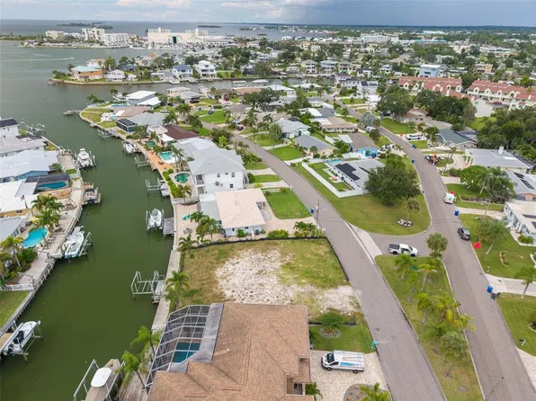 2270 EDYTHE DRIVE LOT 137, DUNEDIN, FL 34698