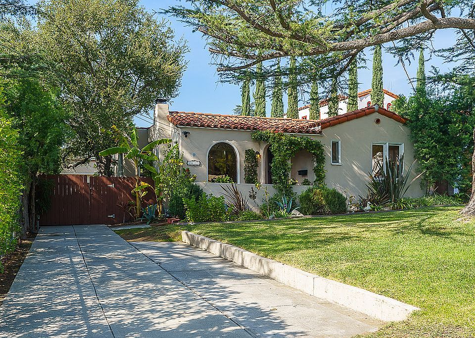 1st image of 3027 Glenrose Ave