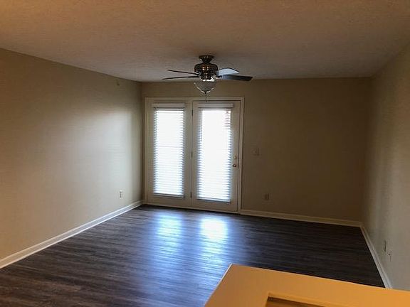 4th image of 691 Napa Valley Ln APT 6