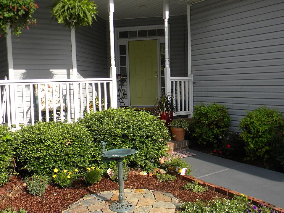 Inviting front yard