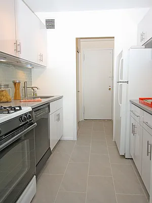 Sold by Sotheby's International Realty | media 30