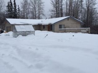 2750 N Robin Ln, Palmer, AK 99645