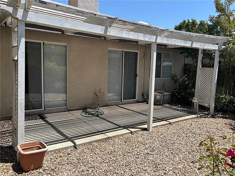 1509 Trinity Ct — Photo 27