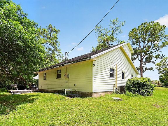 3rd image of 16393 E Mayfair Drive E