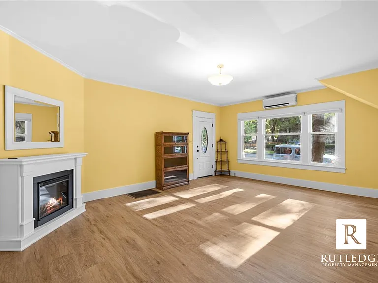 8 Willamette Ave — Photo 6